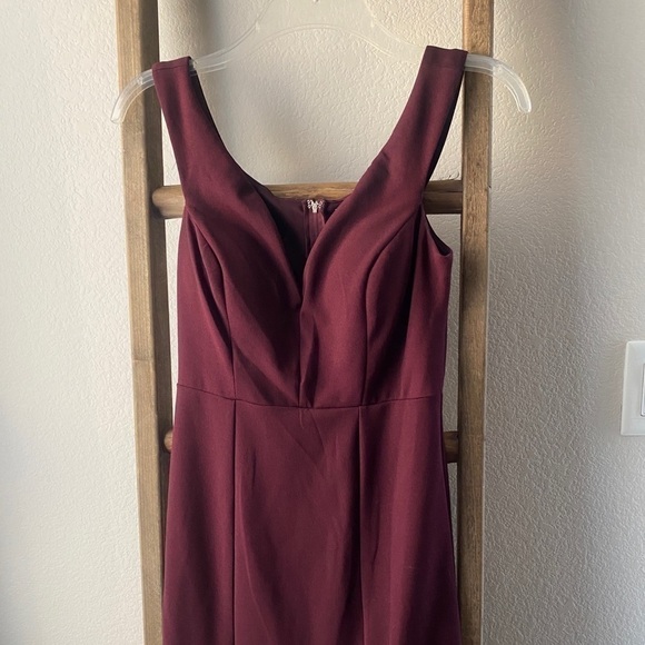 Maroon dress - v neck size 3 - Picture 3 of 7